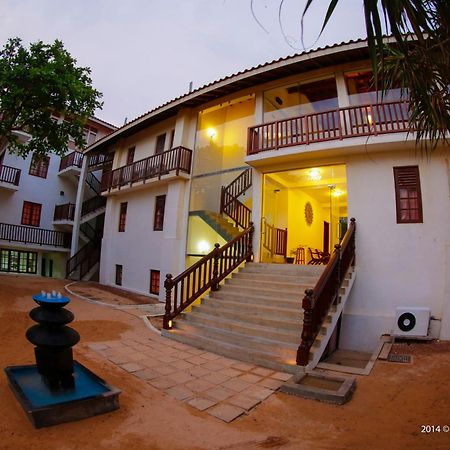 Marina Bentota Hotel Exterior photo