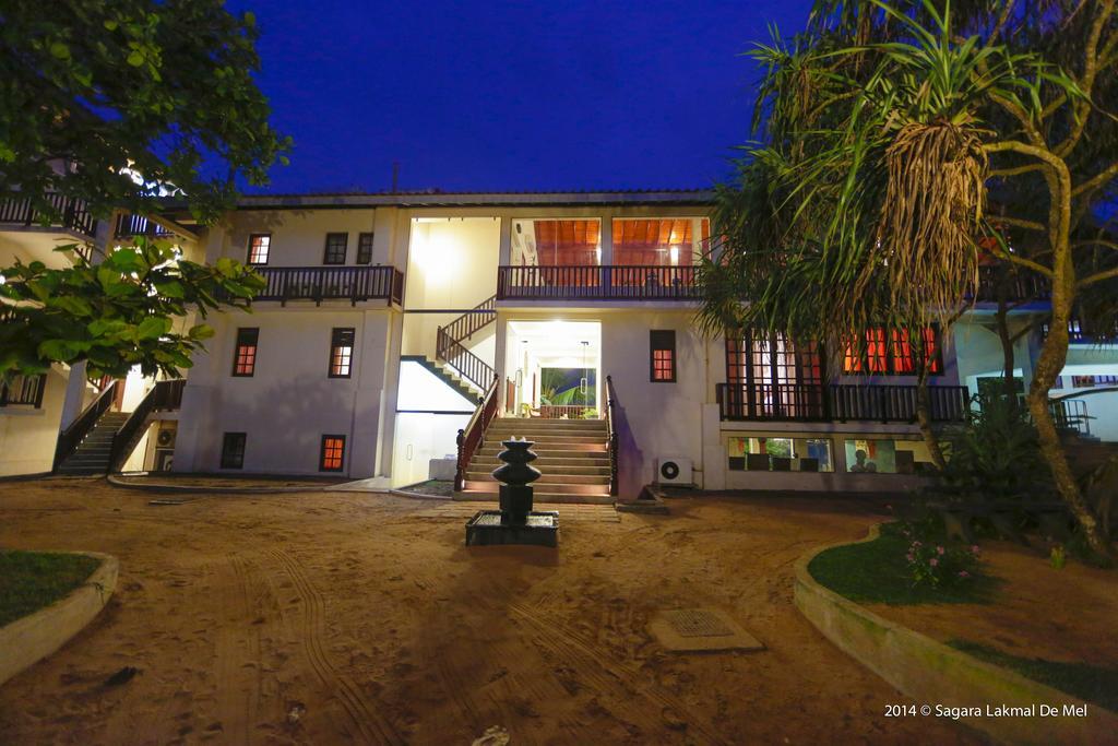 Marina Bentota Hotel Exterior photo