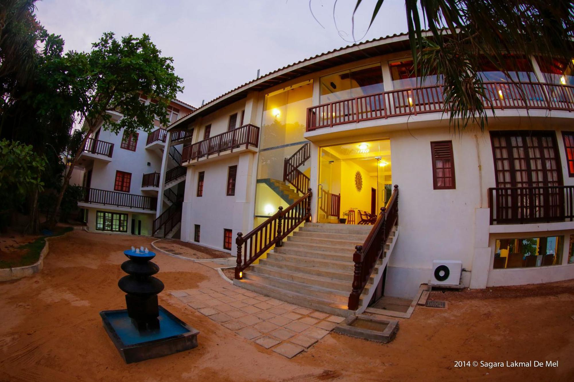 Marina Bentota Hotel Exterior photo